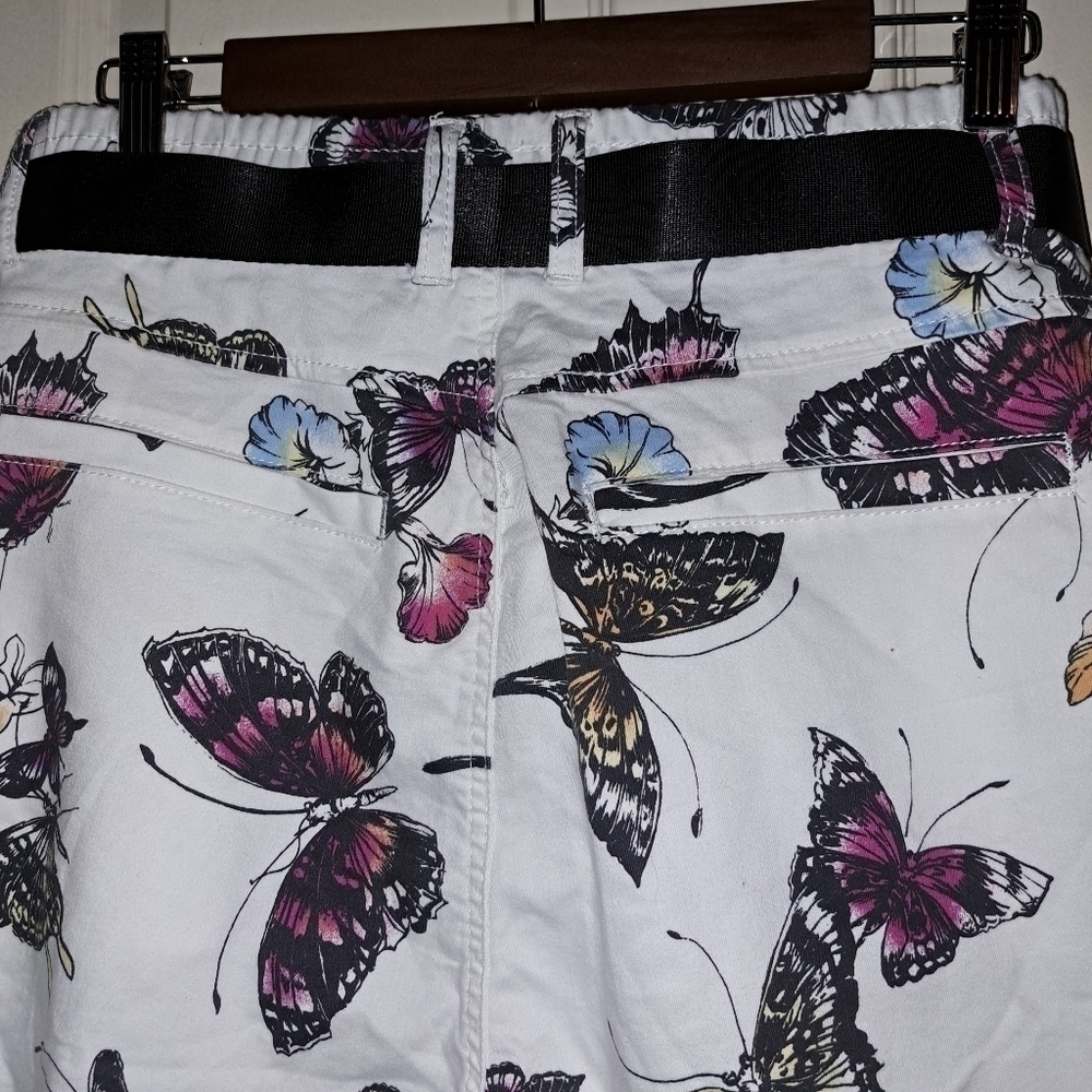 V.I.P butterfly Capris - Picture 6 of 7